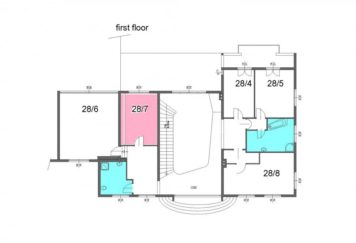 Upper Floor | 28/7 Room Günther